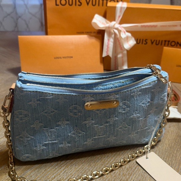 NIB Louis Vuitton Sky Blue Denim Liv Pochette - Picture 15 of 16